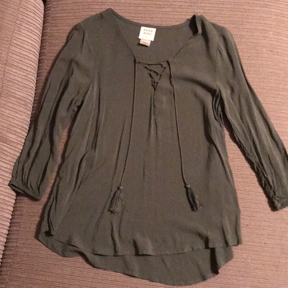 neon soul Tops - Olive green flowy shirt